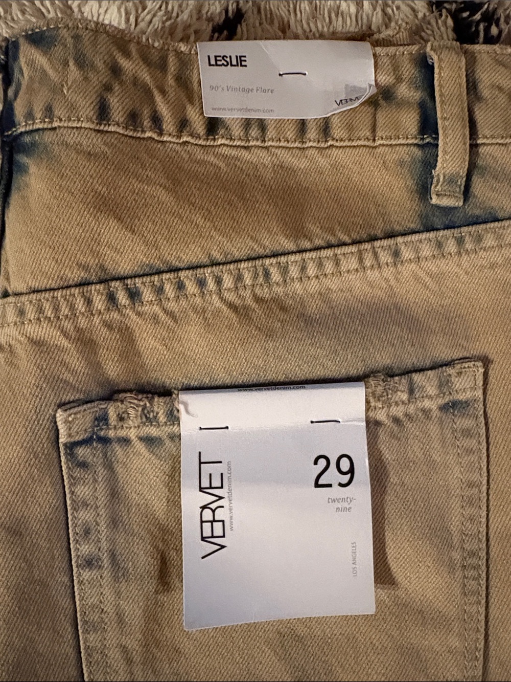 NWT Vervet Leslie 90s Vintage Flare Distressed Acid Wash Jeans Size 29 - Picture 3 of 7